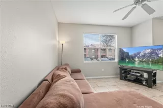 Photo #5: 2541653 Listing