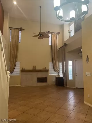 Photo #3: 2541676 Listing