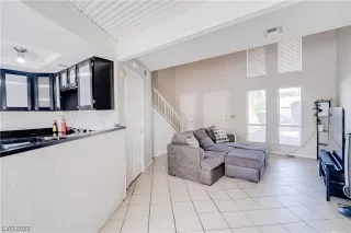 Photo #4: 2541737 Listing 