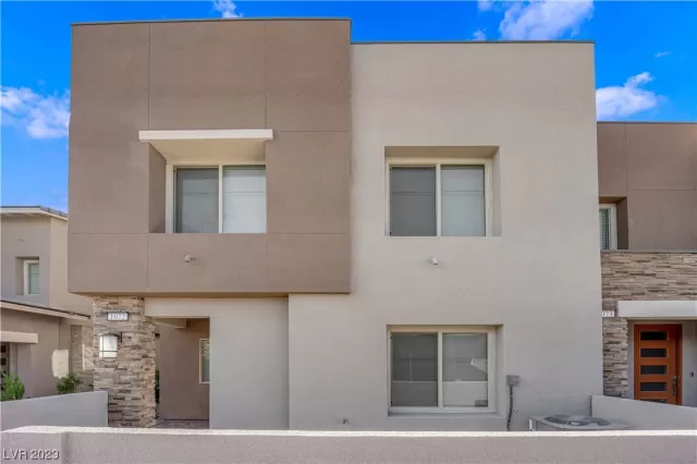 MLS: 2541777 Condo For Sale