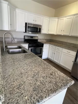 Photo #2: 2541795 Listing 