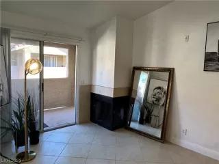 Photo #3: 2541796 Listing