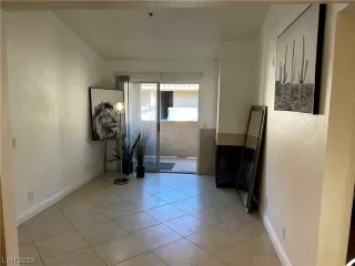 Photo #5: 2541796 Listing