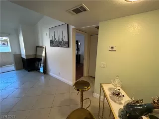 Photo #6: 2541796 Listing