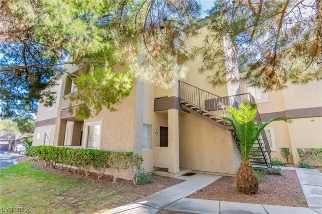 MLS: 2541797 Condo For Sale