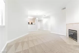 Photo #3: 2541797 Listing