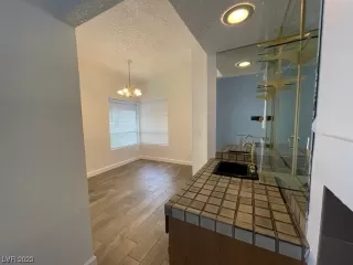 Photo #5: 2541807 Listing 