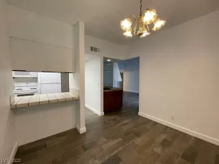 Photo #6: 2541807 Listing 