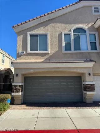 Photo #1: 2541810 Listing