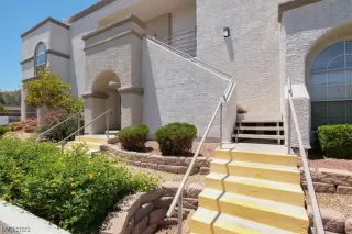 Photo #2: 2541823 Listing