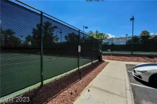 Photo #6: 2541836 Listing