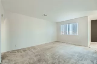 Photo #2: 2541839 Listing 