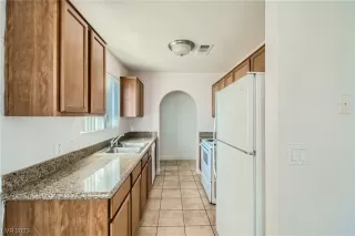 Photo #6: 2541839 Listing 