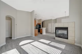 Photo #5: 2541852 Listing 