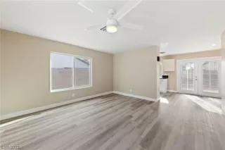 Photo #3: 2541859 Listing