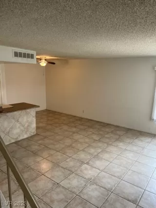 Photo #2: 2541867 Listing 