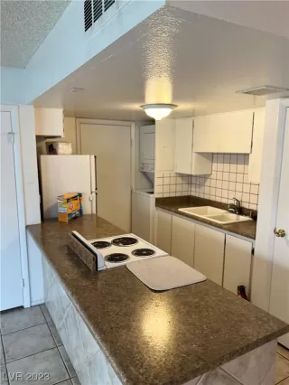 Photo #4: 2541867 Listing 