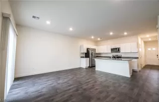 Photo #4: 2541884 Listing 