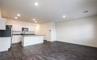 Photo #5: 2541884 Listing 