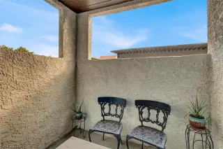 Photo #3: 2541892 Listing