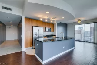 Photo #3: 2541912 Listing