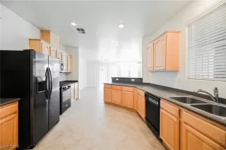 Photo #4: 2541918 Listing 