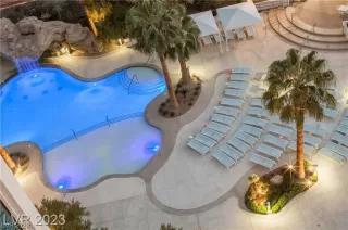 Photo #2: 2541922 Listing 