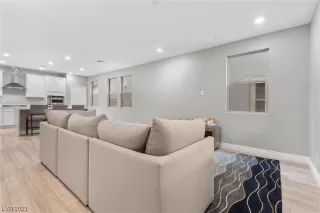 Photo #3: 2541927 Listing 