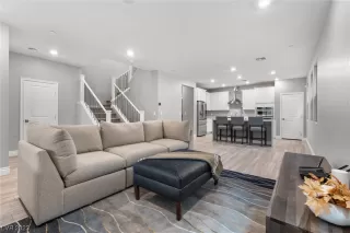 Photo #4: 2541927 Listing 