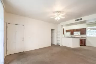 Photo #4: 2541948 Listing