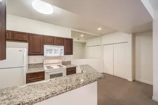 Photo #5: 2541948 Listing