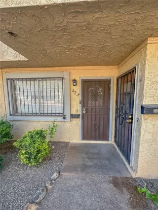 Photo #1: 2541960 Listing 