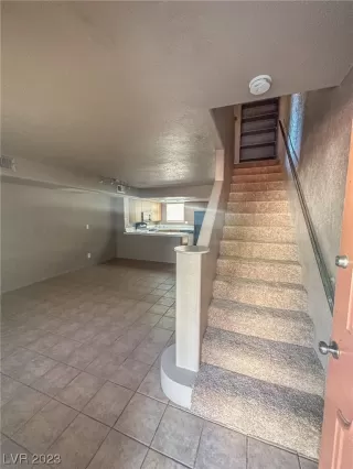 Photo #2: 2541960 Listing 