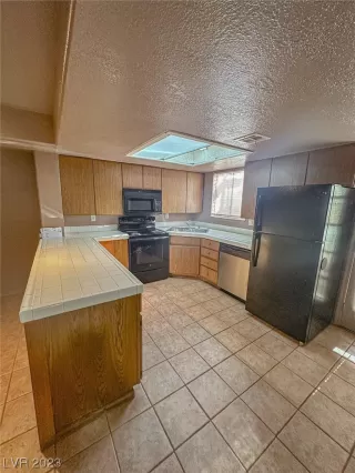 Photo #6: 2541960 Listing 
