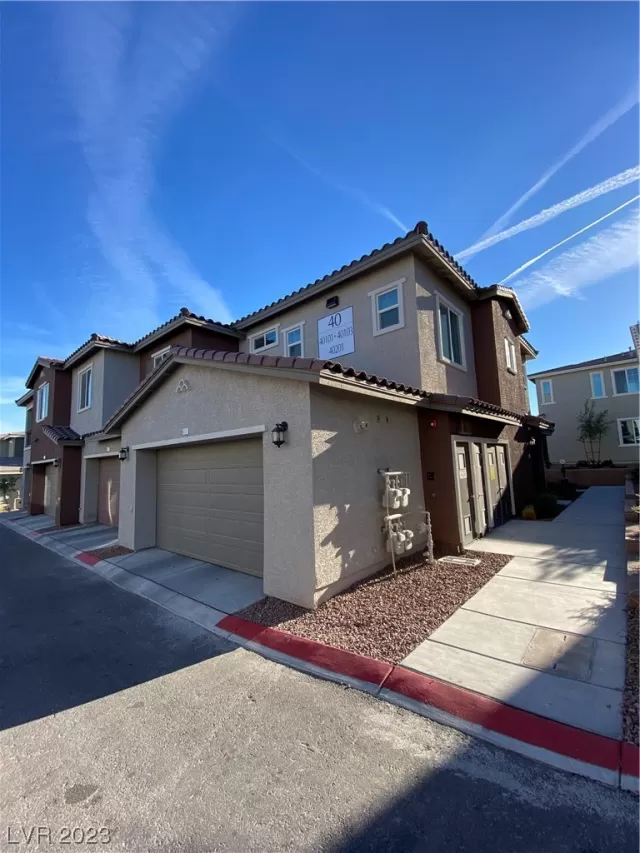 MLS: 2541997 Condo For Sale