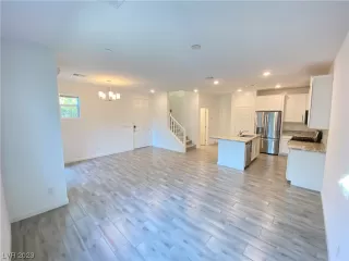 Photo #6: 2541997 Listing 