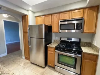 Photo #2: 2542002 Listing 