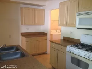 Photo #6: 2542018 Listing 