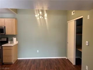 Photo #2: 2542021 Listing 