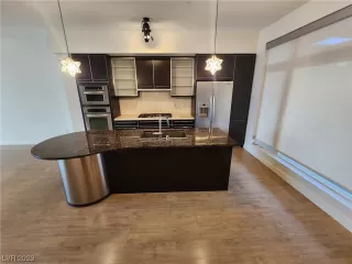 Photo #4: 2542028 Listing 