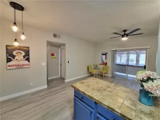 Photo #3: 2542035 Listing