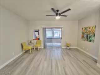 Photo #6: 2542035 Listing