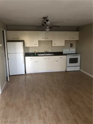 Photo #1: 2542040 Listing