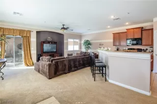 Photo #4: 2542056 Listing 