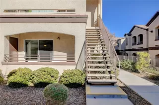 Photo #2: 2542059 Listing