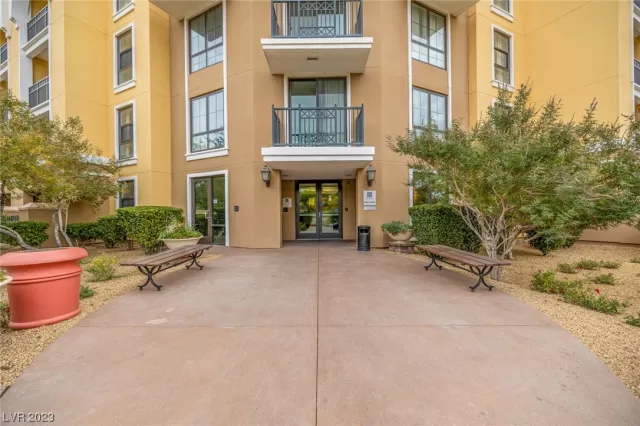 MLS: 2542064 Condo For Sale