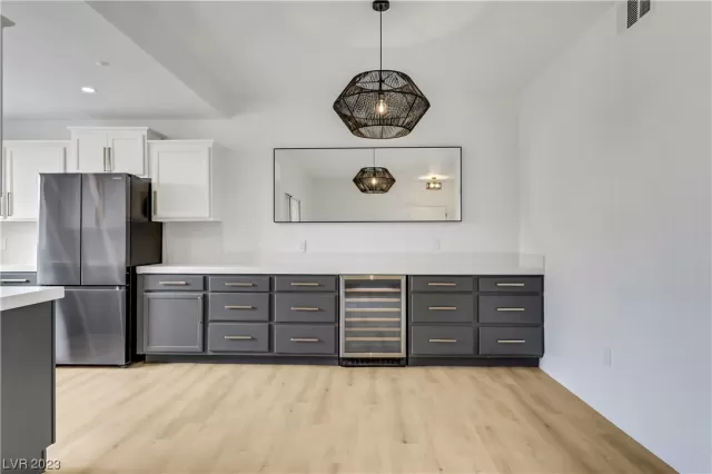 MLS: 2542067 Condo For Sale