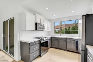 Photo #2: 2542067 Listing 