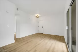 Photo #6: 2542067 Listing 