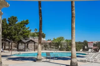 Photo #2: 2542068 Listing